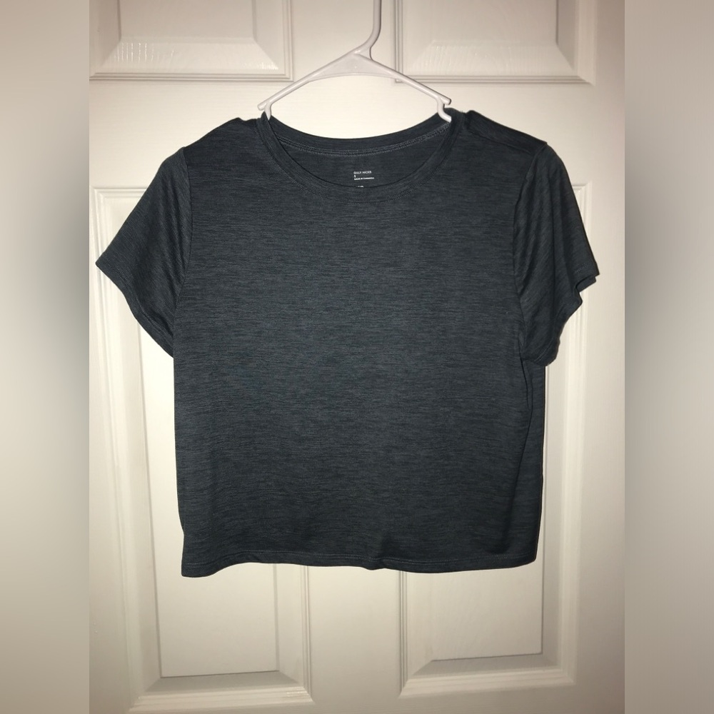 Gilly Hicks Crop Top Size Small